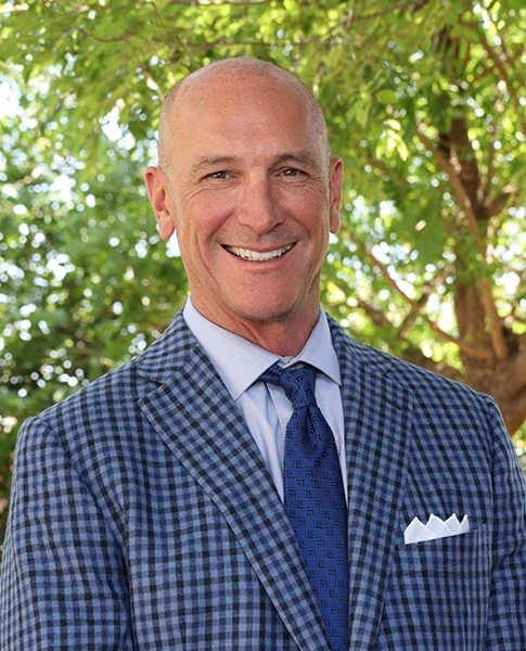 Daniel Davis