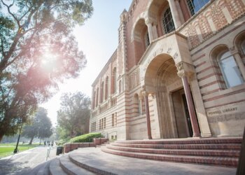 Lori Laughlin University of California bribe