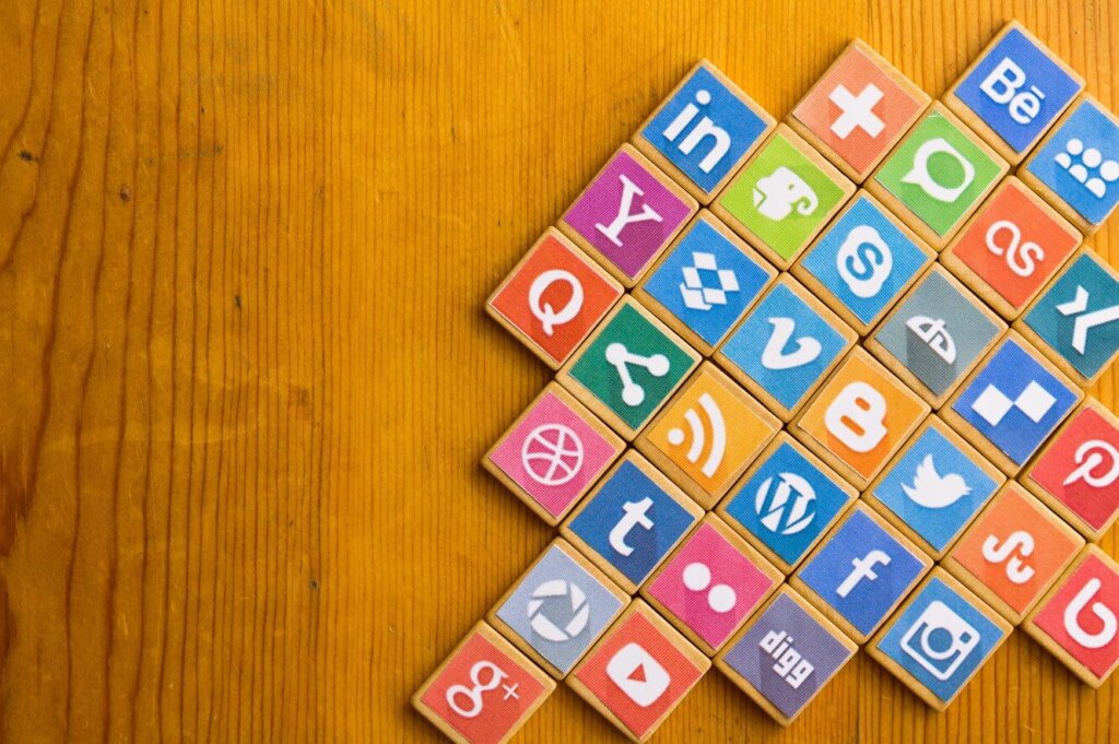 social media tools and apps