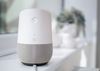 smart speaker devices