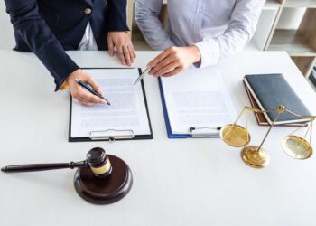 Ways a Real Estate Lawyer in Broward County, FL Can Help with Contracts