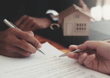 Why You Need a South Florida Real Estate Lawyer