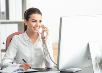 Best Virtual Receptionists for Law Firms (Top 6 Ranked)