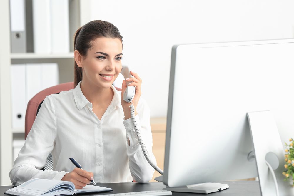 Best Virtual Receptionists for Law Firms (Top 6 Ranked)
