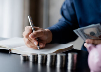 Can You Discuss Your Salary With Other Employees