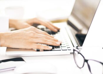 Is Using AI for Legal Blogging Faster than Writing from Scratch?