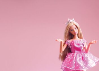 A Patent as a Paper Doll – No Barbie Curves